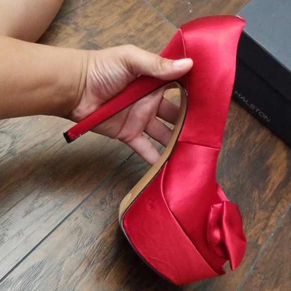 Red heels - Picture 4 of 4